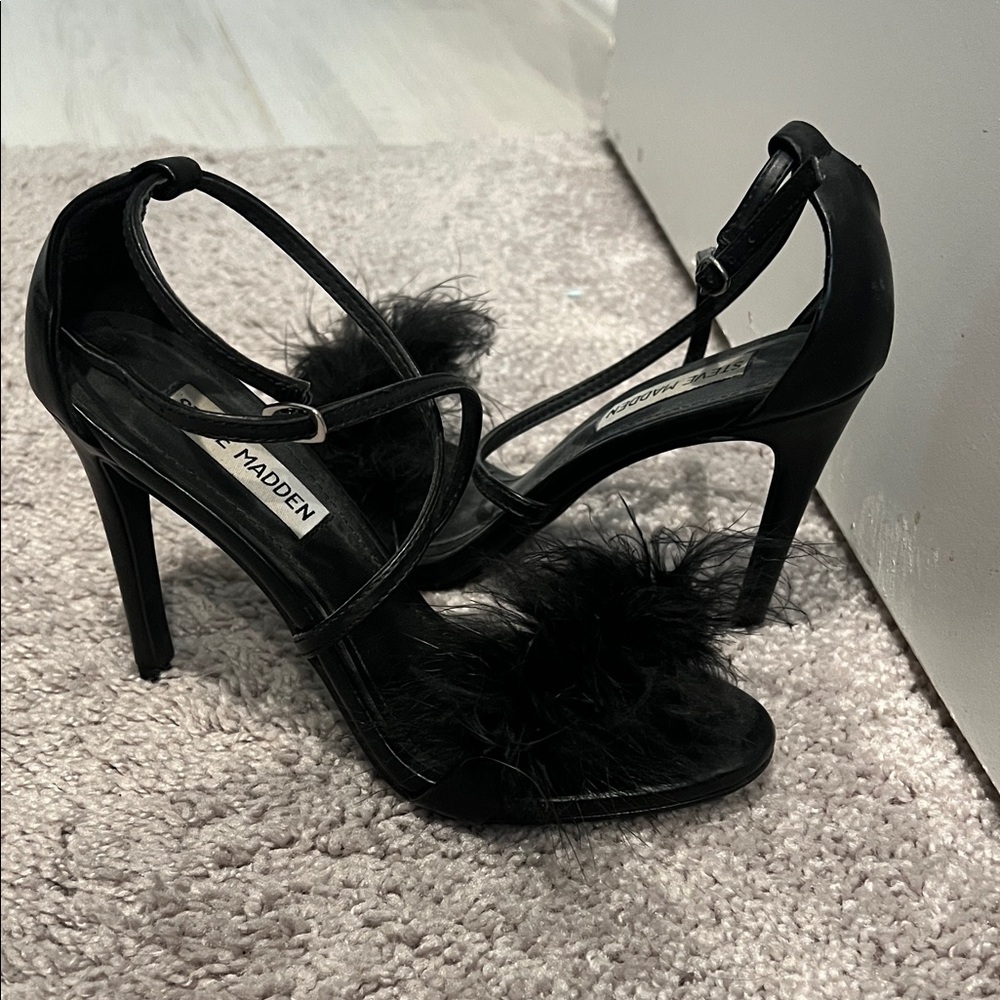 Steve Madden Black Feathered Heels